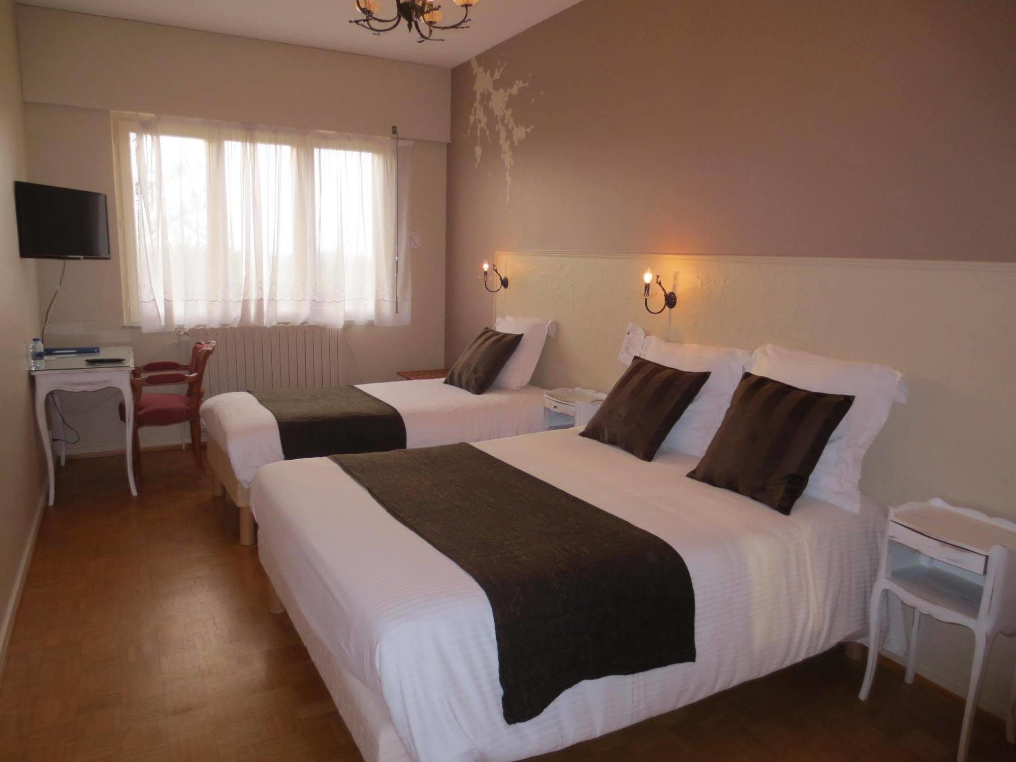 Logis L'Auberge Du Gros Silly-sur-Nied Bagian luar foto